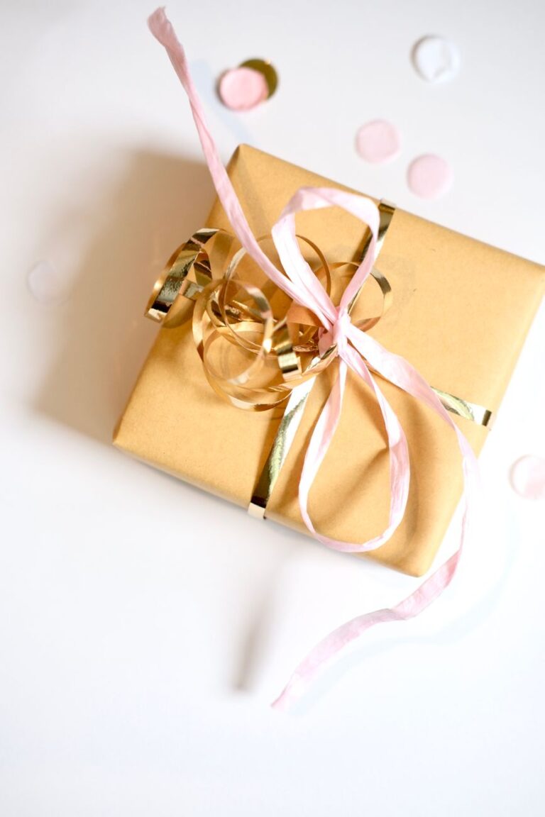 Elegant Gift Wrapping Ideas for Any Occasion: Simple, Stylish Ways to Make Every Gift Look Beautiful