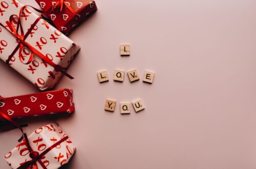 How Much Should You Spend on Gifts? A Practical Guide by Relationship and Occasion 2026