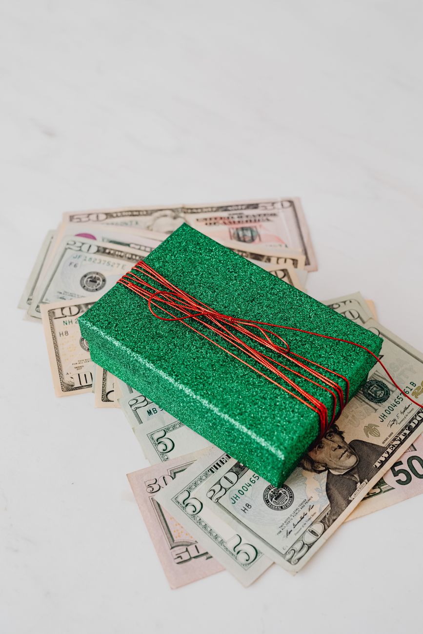 Thoughtful Gifts for Students on a Budget: Affordable Ideas They’ll Actually Use
