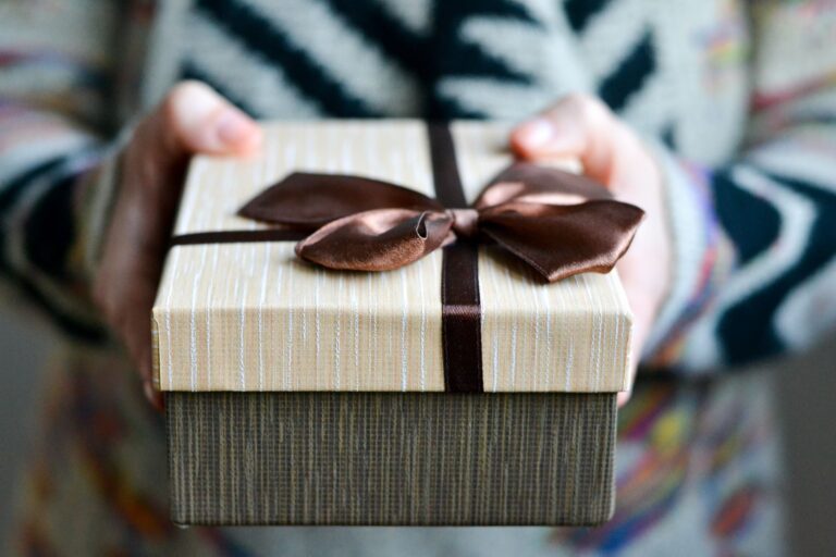 Why Sentimental Gifts Matter More Than Expensive Ones: The Power of Thoughtful Giving