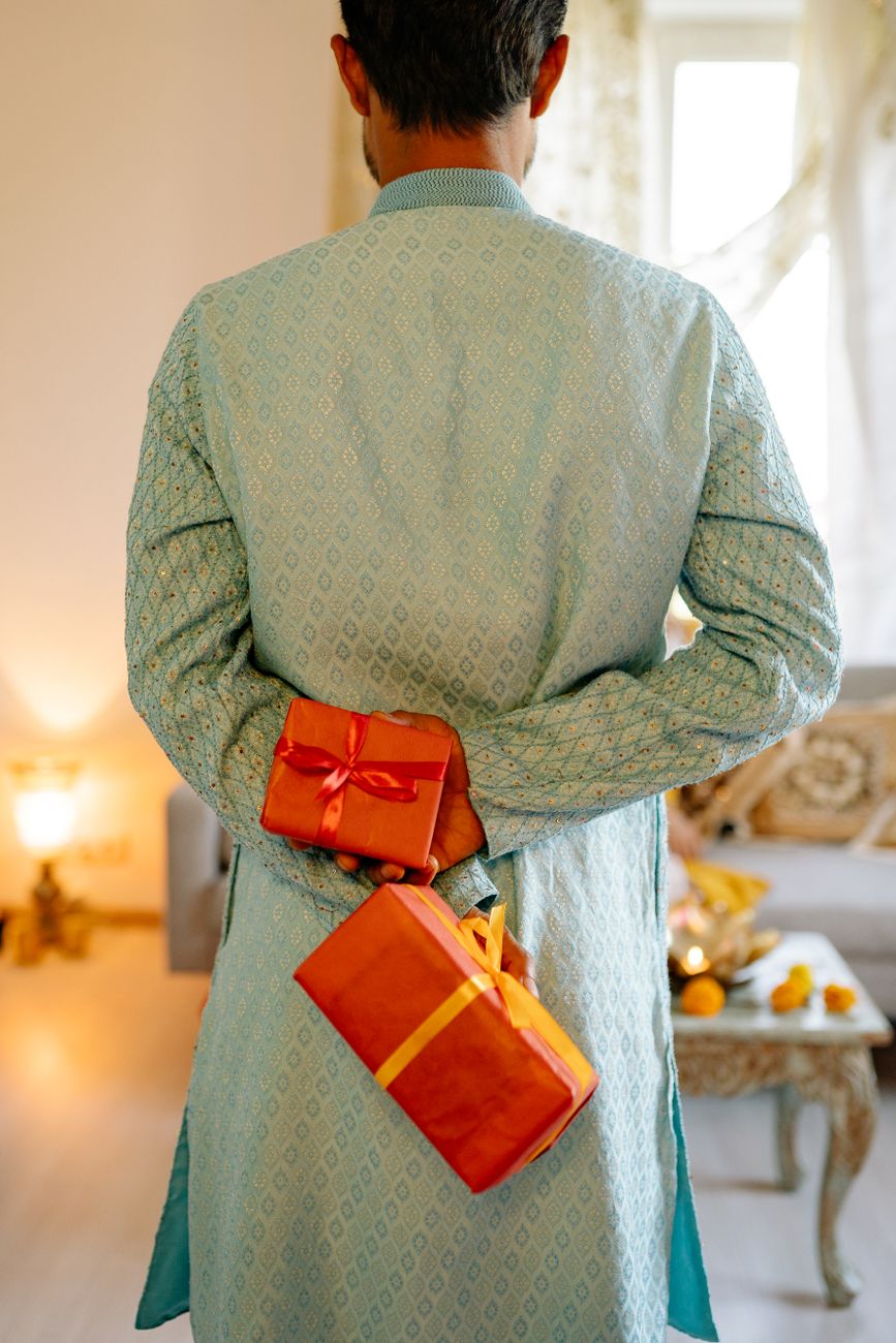 Why Thoughtful Gifts Matter More Than Price: The Meaning Behind a Personal Gift